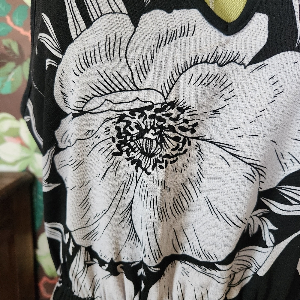 Truly Poppy Black & White Floral Maxi Dress | Size M | Sleeveless Elastic Waist - Picture 3 of 12